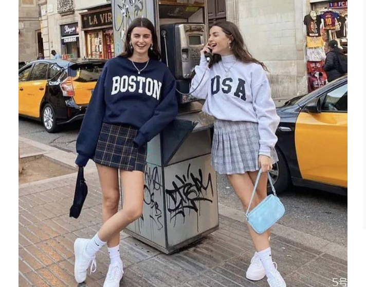 千禧辣妹風(fēng)卷土重來(lái)？千禧辣妹是什么風(fēng)格