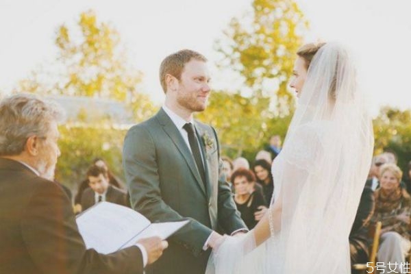 訂婚前要準(zhǔn)備什么 訂婚前準(zhǔn)備事項(xiàng) 訂婚前要準(zhǔn)備什么 訂婚前準(zhǔn)備事項(xiàng)