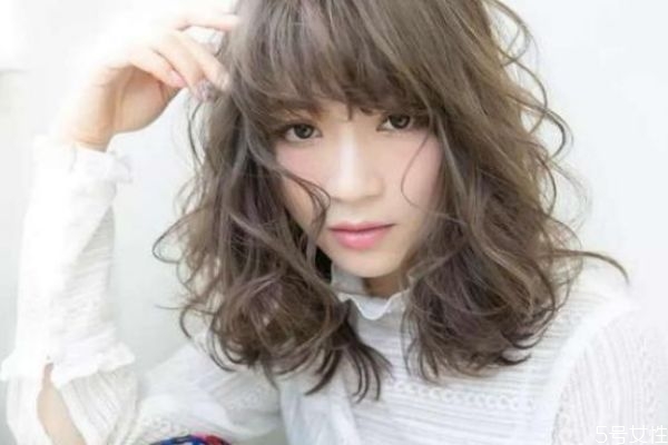 施華蔻燙和菲靈燙區(qū)別 菲靈在哪個(gè)檔次 施華蔻燙和菲靈燙區(qū)別 菲靈在哪個(gè)檔次