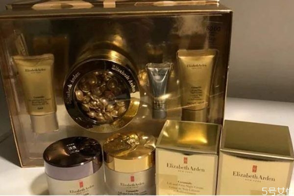 雅頓金膠和小棕瓶能一起用嗎 雅頓時空膠囊和小棕瓶對比 雅頓金膠和小棕瓶能一起用嗎 雅頓時空膠囊和小棕瓶對比