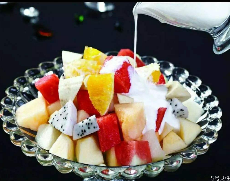 水果沙拉冰箱可以放多久 水果沙拉放冰箱好嗎 水果沙拉冰箱可以放多久 水果沙拉放冰箱好嗎