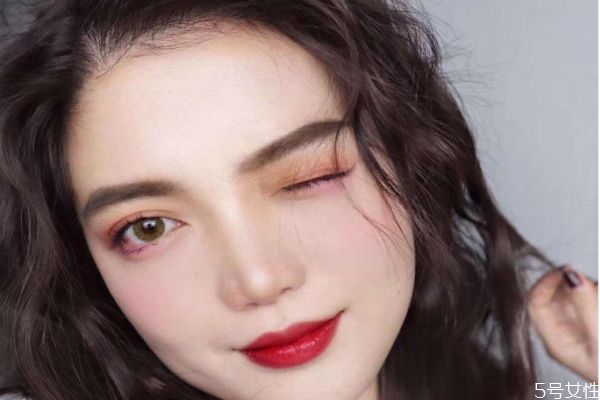 美瞳材質(zhì)怎么選 非離子美瞳是什么意思 美瞳材質(zhì)怎么選 非離子美瞳是什么意思