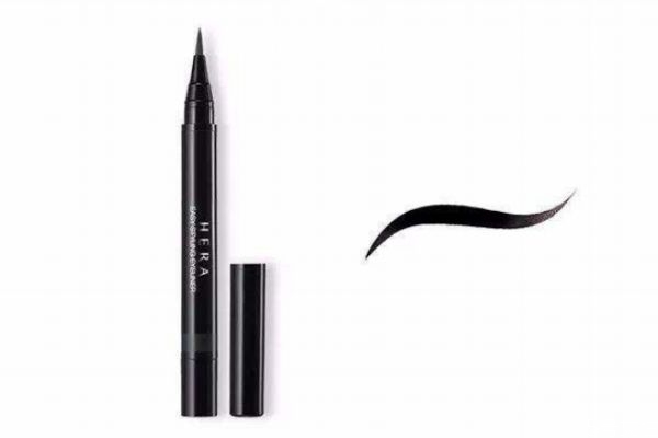 眼線筆暈妝應(yīng)該怎么辦 畫眼線不暈染的小竅門 眼線筆暈妝應(yīng)該怎么辦 畫眼線不暈染的小竅門