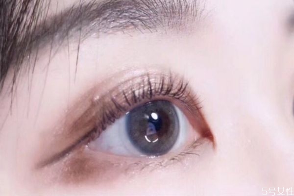 美瞳滑片什么意思 美瞳滑片了還可以帶嗎 美瞳滑片什么意思 美瞳滑片了還可以帶嗎