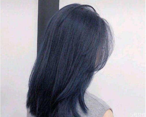 染發(fā)前洗頭了還能染嗎 在家染發(fā)要不要先洗頭 染發(fā)前洗頭了還能染嗎 在家染發(fā)要不要先洗頭