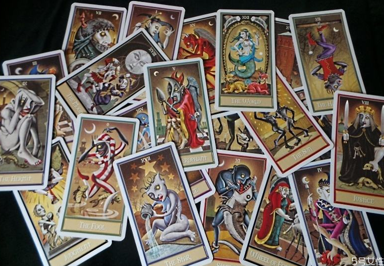 如何挑選塔羅牌 初學(xué)者買哪種塔羅牌 如何挑選塔羅牌 初學(xué)者買哪種塔羅牌