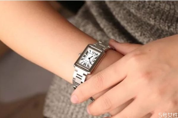 卡地亞tank系列有幾種 卡地亞tank值得買嗎 卡地亞tank系列有幾種 卡地亞tank值得買嗎