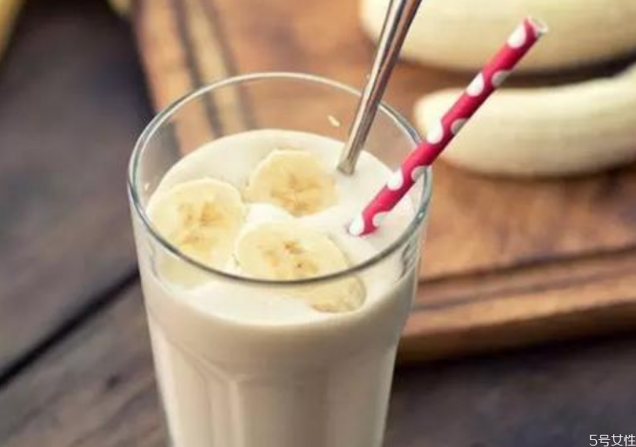 牛奶加熱會(huì)損失營養(yǎng)嗎 牛奶加熱到多少度合適 牛奶加熱會(huì)損失營養(yǎng)嗎 牛奶加熱到多少度合適