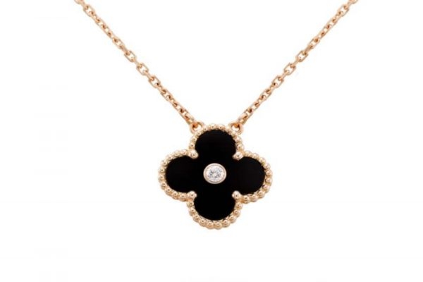 梵克雅寶鉆戒怎么樣 買tiffany還是梵克雅寶 梵克雅寶鉆戒怎么樣 買tiffany還是梵克雅寶