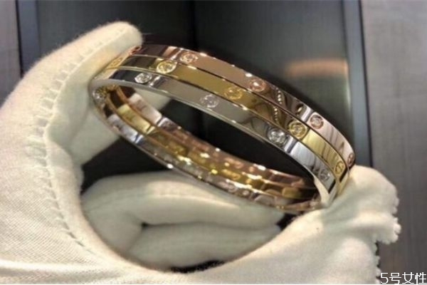 卡地亞手鐲一個(gè)多少錢 卡地亞的手鐲保值嗎 卡地亞手鐲一個(gè)多少錢 卡地亞的手鐲保值嗎