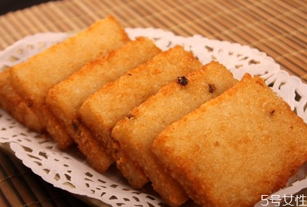 糍粑和年糕是一個(gè)東西嗎 晚上吃糍粑會(huì)不會(huì)長(zhǎng)胖 糍粑和年糕是一個(gè)東西嗎 晚上吃糍粑會(huì)不會(huì)長(zhǎng)胖