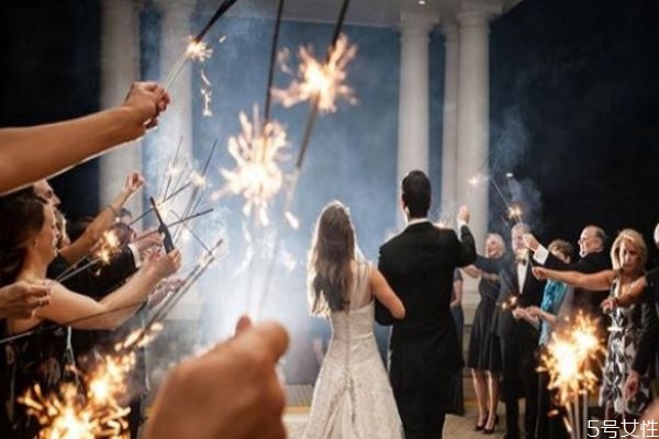 男朋友不想結(jié)婚我還等嗎 男朋友為什么不想結(jié)婚 男朋友不想結(jié)婚我還等嗎 男朋友為什么不想結(jié)婚