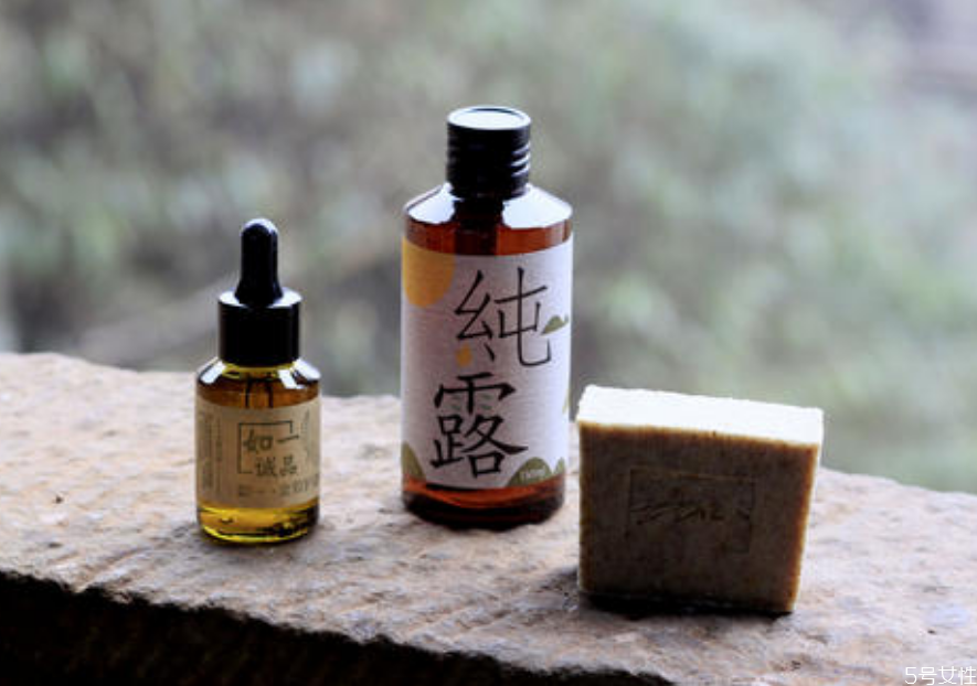 純露孕婦能用嗎 孕婦用純露注意事項(xiàng) 純露孕婦能用嗎 孕婦用純露注意事項(xiàng)