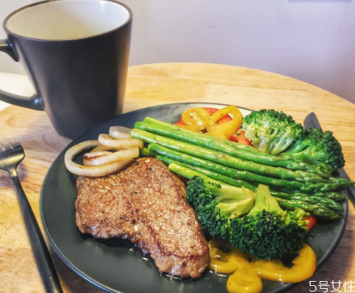 上班族怎么減肥最靠譜 上班族坐著怎么減肥 上班族怎么減肥最靠譜 上班族坐著怎么減肥