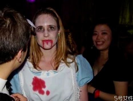 萬圣節(jié)怎么化妝 萬圣節(jié)簡單好看妝容 萬圣節(jié)怎么化妝 萬圣節(jié)簡單好看妝容