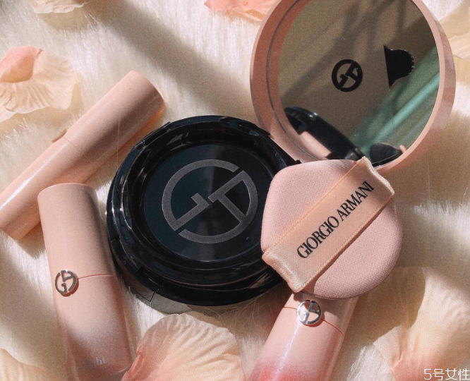 哪一款氣墊最好用 十大氣墊bb霜測(cè)評(píng) 哪一款氣墊最好用 十大氣墊bb霜測(cè)評(píng)