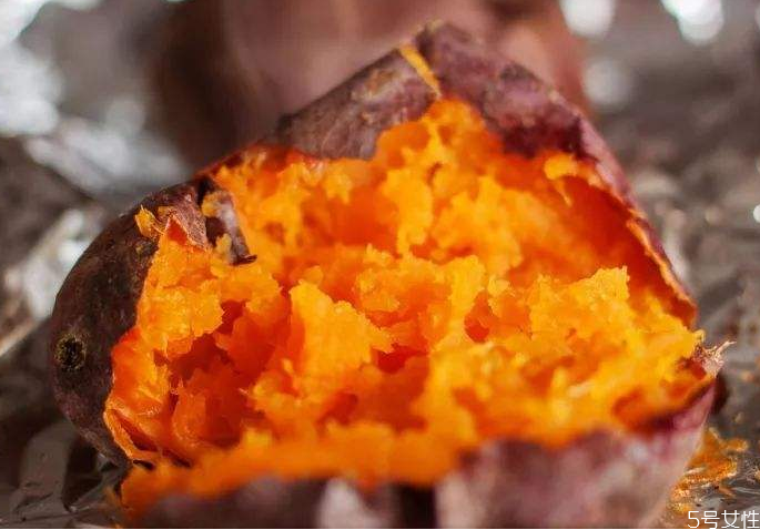 烤箱烤紅薯怎么烤出來(lái)油 烤箱烤紅薯用抹油嗎 烤箱烤紅薯怎么烤出來(lái)油 烤箱烤紅薯用抹油嗎