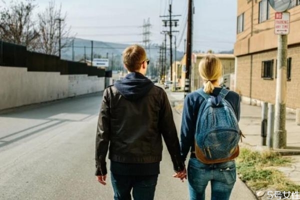 如何對付不給錢的老公 一談錢就跟你翻臉的男人 如何對付不給錢的老公 一談錢就跟你翻臉的男人