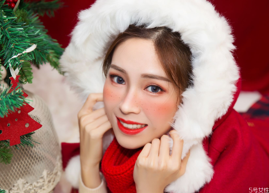 圣誕節(jié)可以怎么穿搭 圣誕約會(huì)穿搭攻略 圣誕節(jié)可以怎么穿搭 圣誕約會(huì)穿搭攻略