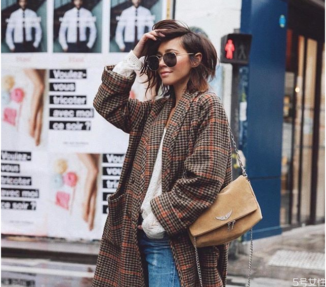 圣誕節(jié)可以怎么穿搭 圣誕約會(huì)穿搭攻略 圣誕節(jié)可以怎么穿搭 圣誕約會(huì)穿搭攻略