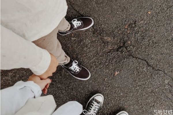 二婚分手了還會復(fù)合嗎 二婚分手容易挽回嗎 二婚分手了還會復(fù)合嗎 二婚分手容易挽回嗎