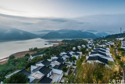 情侶圣誕節(jié)怎么過(guò) 最浪漫的圣誕約會(huì)地 情侶圣誕節(jié)怎么過(guò) 最浪漫的圣誕約會(huì)地