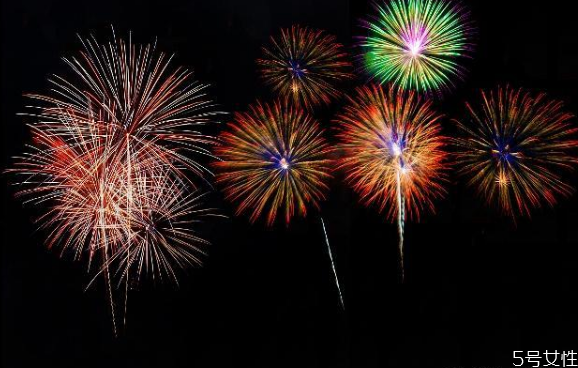 情侶圣誕節(jié)怎么過(guò) 最浪漫的圣誕約會(huì)地 情侶圣誕節(jié)怎么過(guò) 最浪漫的圣誕約會(huì)地