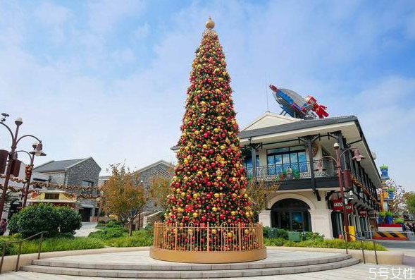 情侶圣誕節(jié)怎么過(guò) 最浪漫的圣誕約會(huì)地 情侶圣誕節(jié)怎么過(guò) 最浪漫的圣誕約會(huì)地