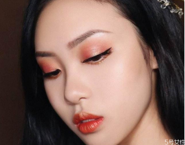 清純少女妝畫(huà)法 如何化出高級(jí)感少女妝 清純少女妝畫(huà)法 如何化出高級(jí)感少女妝