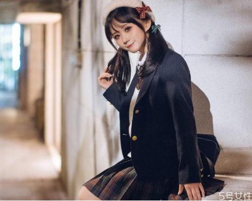 jk炸褶和不炸褶的區(qū)別 jk制服如何避免炸褶問(wèn)題 jk炸褶和不炸褶的區(qū)別 jk制服如何避免炸褶問(wèn)題