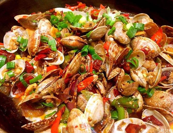 花甲怎么清洗內(nèi)臟 花甲吐沙要多長(zhǎng)時(shí)間 花甲怎么清洗內(nèi)臟 花甲吐沙要多長(zhǎng)時(shí)間