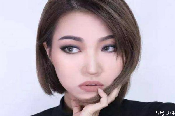 煙熏妝什么顏色好 畫煙熏妝的注意事項(xiàng) 煙熏妝什么顏色好 畫煙熏妝的注意事項(xiàng)