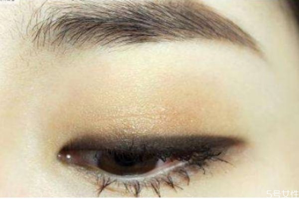 上班族的煙熏妝怎樣畫 適合上班族的煙熏妝 上班族的煙熏妝怎樣畫 適合上班族的煙熏妝