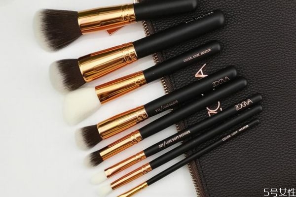 高光刷一般是什么材質(zhì) 高光刷如何清洗 高光刷一般是什么材質(zhì) 高光刷如何清洗