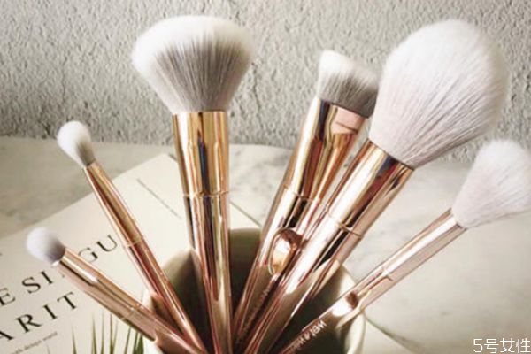高光刷可以用什么刷子代替 刷高光用怎樣的刷子 高光刷可以用什么刷子代替 刷高光用怎樣的刷子