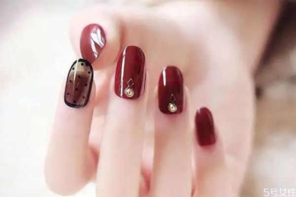 卸甲水對皮膚有傷害嗎 卸甲水會傷害指甲嗎 卸甲水對皮膚有傷害嗎 卸甲水會傷害指甲嗎