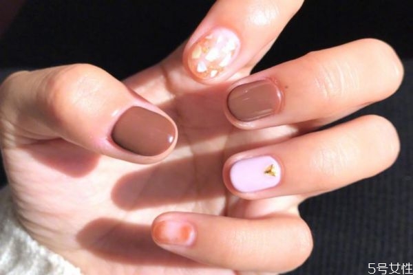 卸甲巾可以卸甲油膠嗎 使用卸甲巾時(shí)應(yīng)該注意什么 卸甲巾可以卸甲油膠嗎 使用卸甲巾時(shí)應(yīng)該注意什么