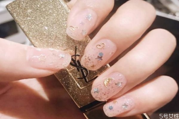 卸甲巾可以卸甲油膠嗎 使用卸甲巾時(shí)應(yīng)該注意什么 卸甲巾可以卸甲油膠嗎 使用卸甲巾時(shí)應(yīng)該注意什么