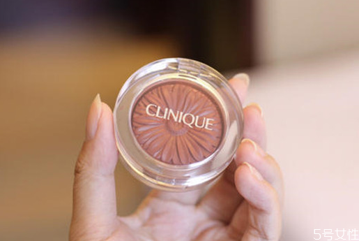 倩碧腮紅日期怎么看 倩碧小雛菊腮紅熱賣色號(hào) 倩碧腮紅日期怎么看 倩碧小雛菊腮紅熱賣色號(hào)