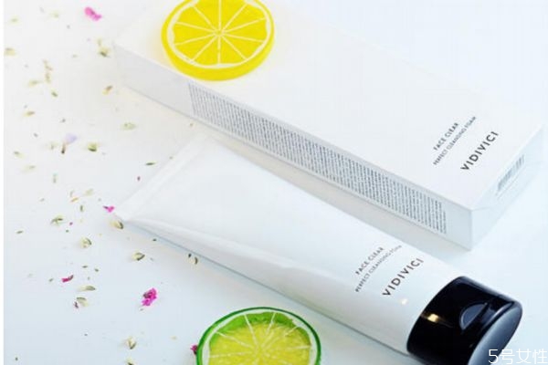 洗面奶的順序是怎樣的 洗面奶的成分作用 洗面奶的順序是怎樣的 洗面奶的成分作用