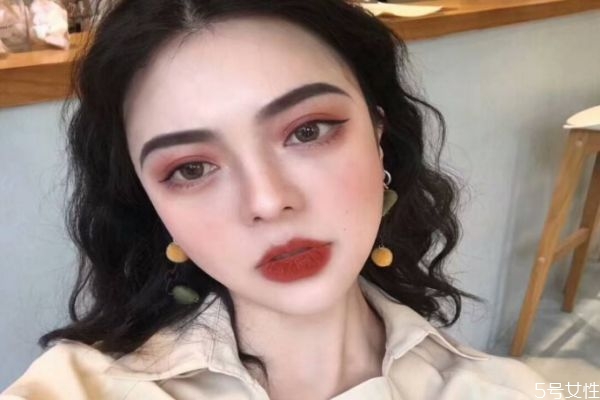 如何化妝自然好看 怎樣化淡妝好看又簡(jiǎn)單 如何化妝自然好看 怎樣化淡妝好看又簡(jiǎn)單