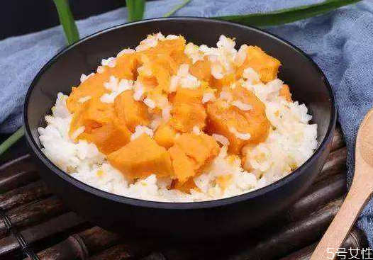 紅薯飯怎么做好吃 紅薯飯熱量高嗎 紅薯飯怎么做好吃 紅薯飯熱量高嗎