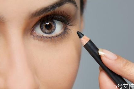 眼線筆干了放水里泡多久 眼線筆筆尖干了怎么辦 眼線筆干了放水里泡多久 眼線筆筆尖干了怎么辦