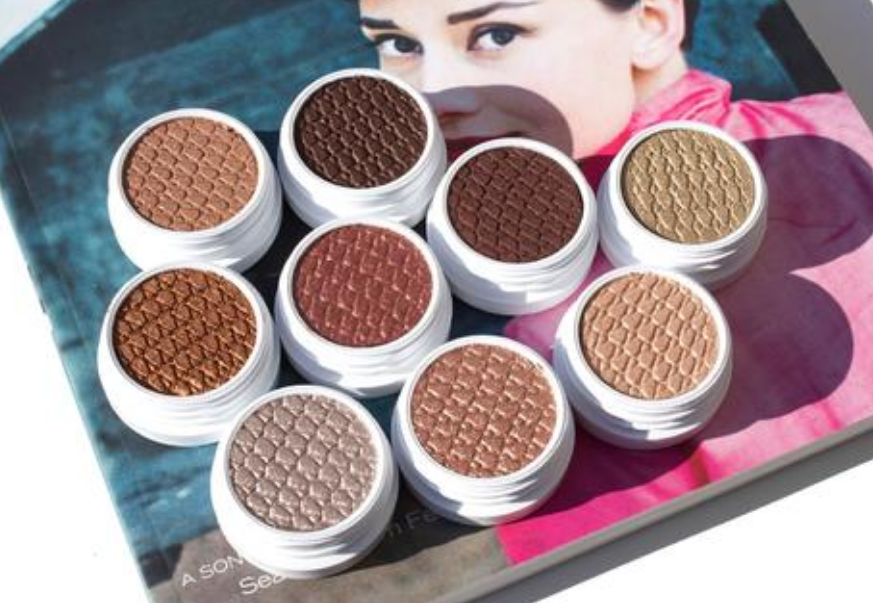 土豆泥眼影和普通眼影的區(qū)別 土豆泥眼影怎么上妝 土豆泥眼影和普通眼影的區(qū)別 土豆泥眼影怎么上妝