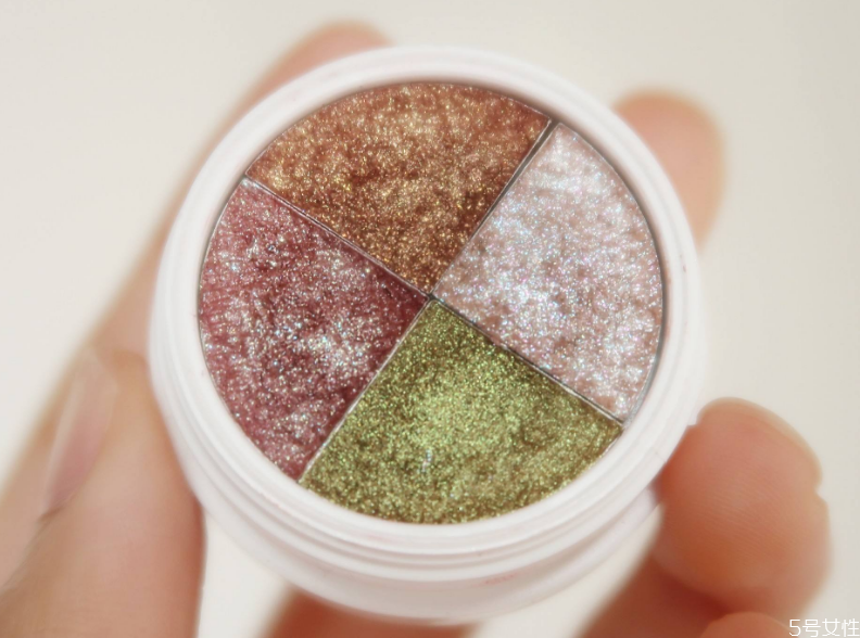 土豆泥眼影和普通眼影的區(qū)別 土豆泥眼影怎么上妝 土豆泥眼影和普通眼影的區(qū)別 土豆泥眼影怎么上妝