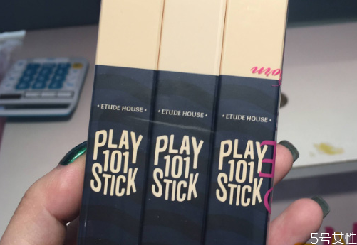 修容棒不顯色怎么辦 涂上修容棒為什么沒有效果 修容棒不顯色怎么辦 涂上修容棒為什么沒有效果