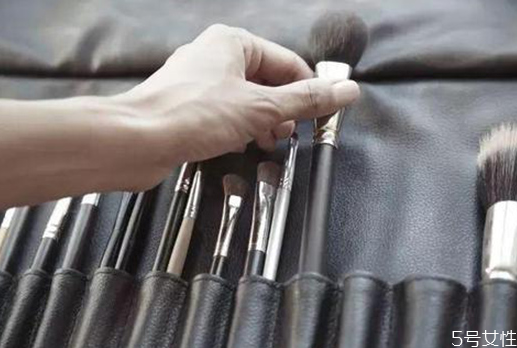 化妝刷分別是刷什么的 化妝刷的分類 化妝刷分別是刷什么的 化妝刷的分類
