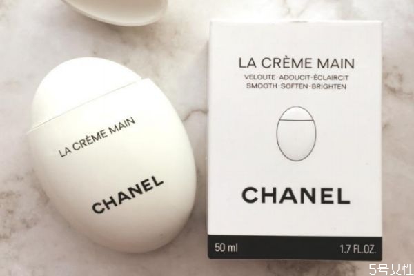 香奈兒護(hù)手霜黑色和白色的區(qū)別 香奈兒護(hù)手霜真假對(duì)比 香奈兒護(hù)手霜黑色和白色的區(qū)別 香奈兒護(hù)手霜真假對(duì)比