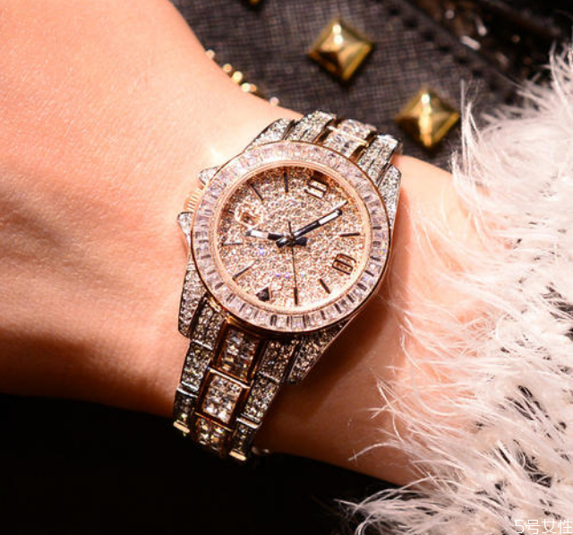 蒂瑋娜手表什么檔次 蒂瑋娜手表怎么保養(yǎng) 蒂瑋娜手表什么檔次 蒂瑋娜手表怎么保養(yǎng)