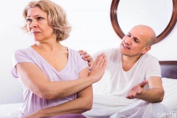 老公出軌不愛(ài)回家的理由 老公出軌變心了怎么辦 老公出軌不愛(ài)回家的理由 老公出軌變心了怎么辦